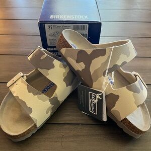 Birkenstock Arizona Tan and Cream Sandals with Soft Footbed